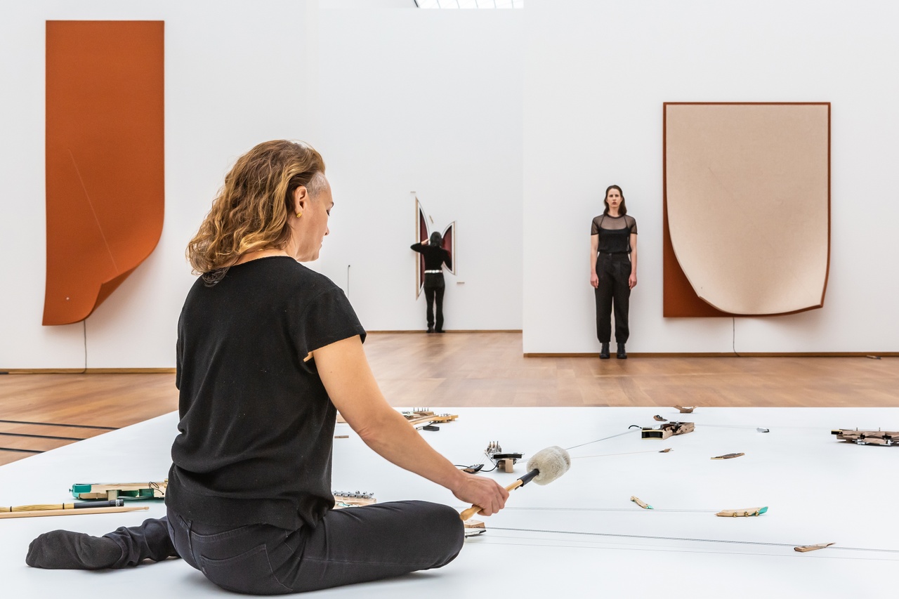 „Naama Tsabar: Estuaries“, Hamburger Bahnhof – Nationalgalerie der Gegenwart, Berlin, 2024