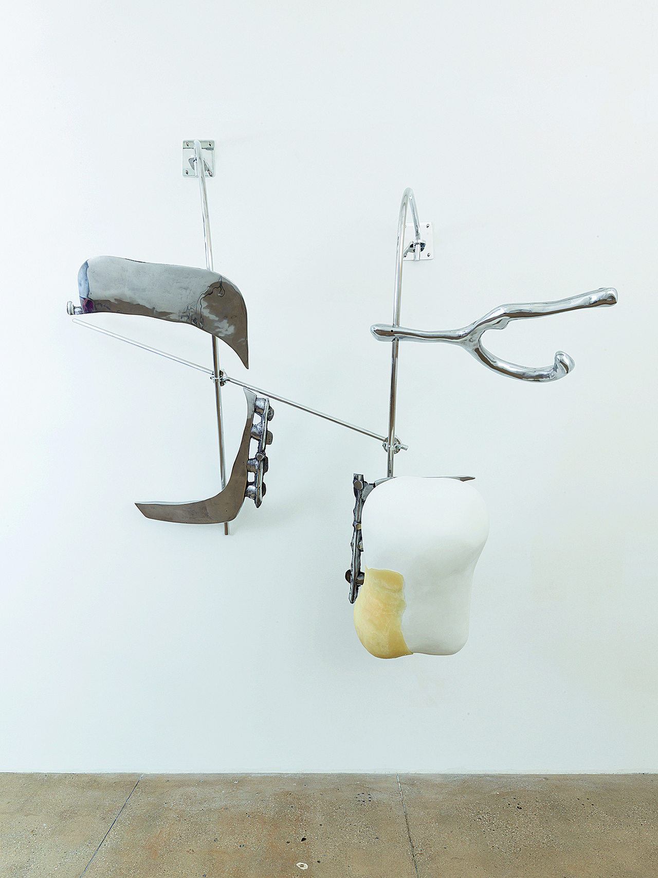 Nairy Baghramian, “Scruff of the Neck (UL 11, F),” 2016