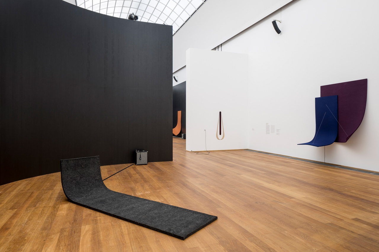 „Naama Tsabar: Estuaries“, Hamburger Bahnhof – Nationalgalerie der Gegenwart, Berlin, 2024