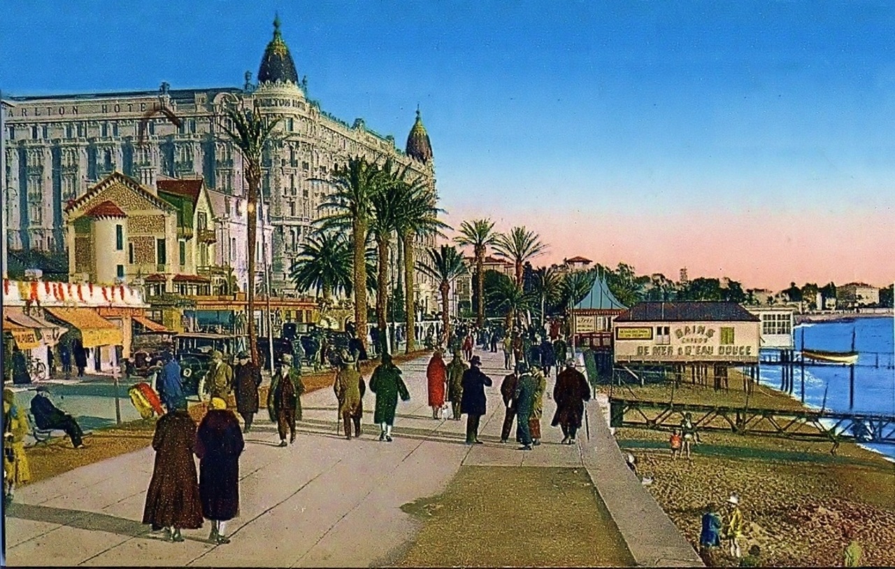 Colorized photograph of the Cannes Croisette, 1930s