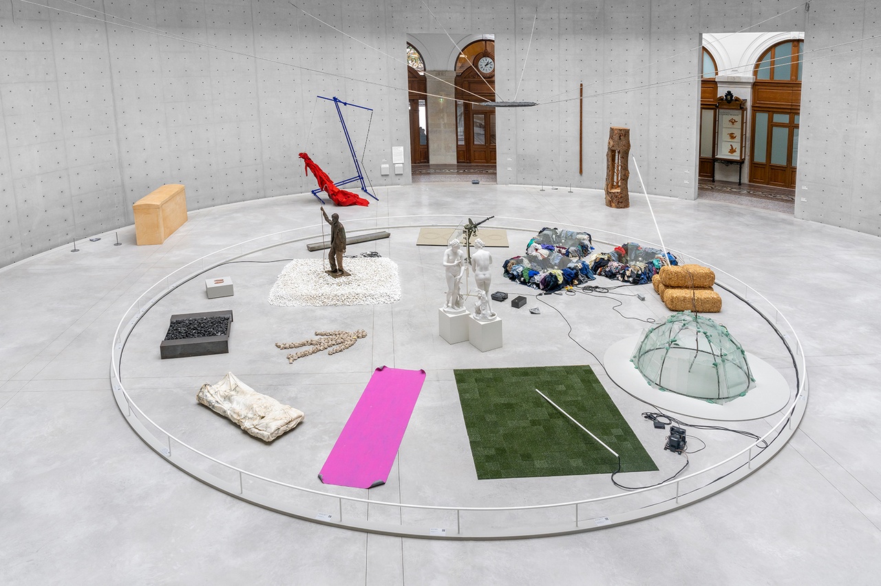 “Arte Povera,” Bourse de Commerce, Paris, 2024–25