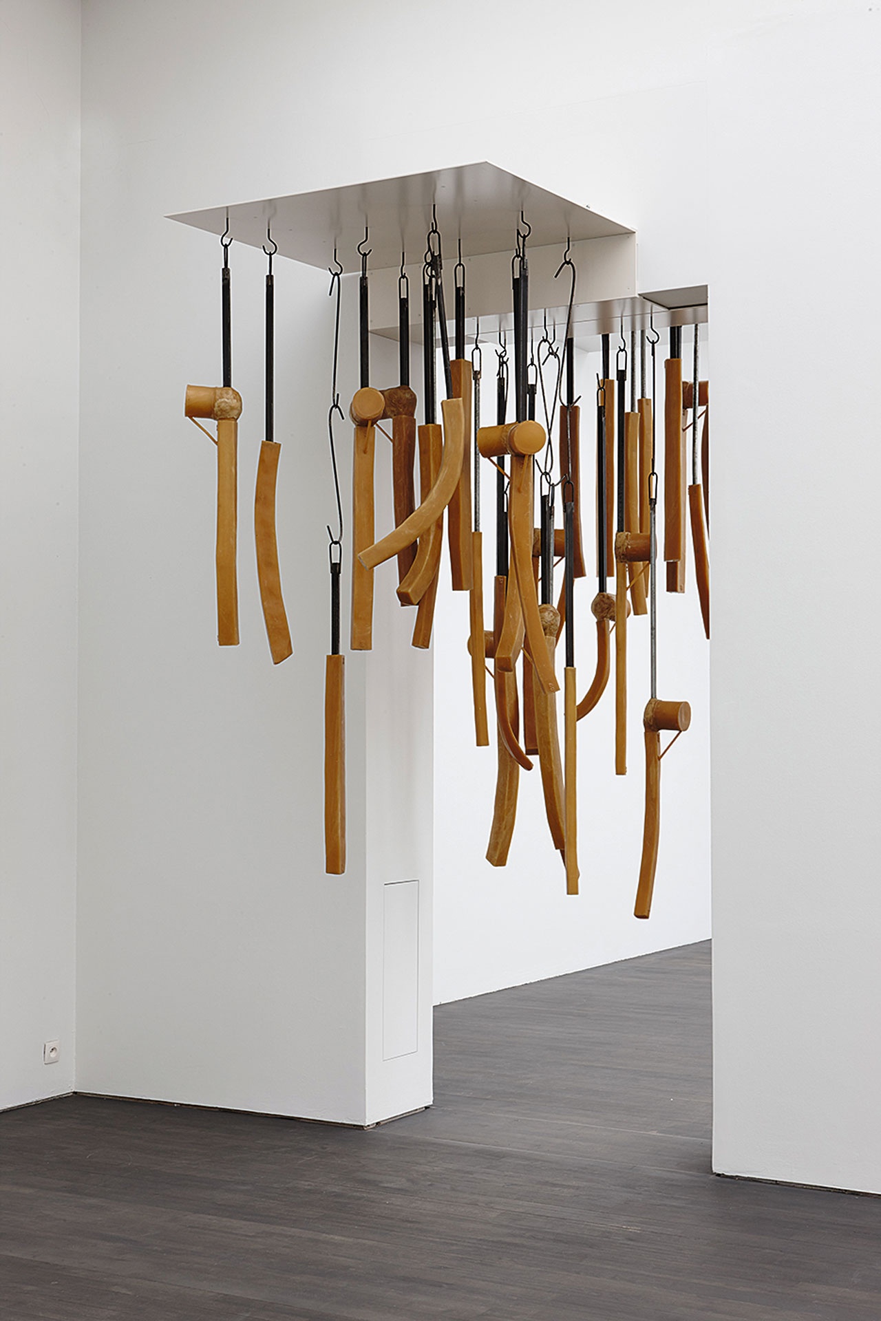 „Nairy Baghramian: Déformation Professionelle“, S.M.A.K., Ghent, 2016